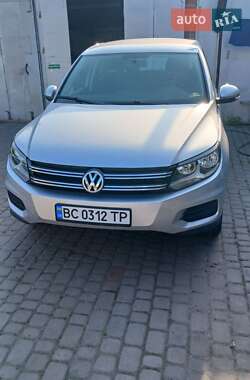 Volkswagen Tiguan  2012