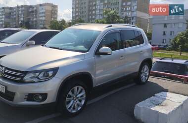 Volkswagen Tiguan  2012