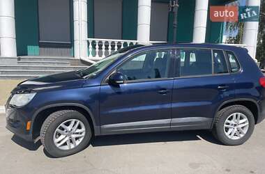 Volkswagen Tiguan  2011