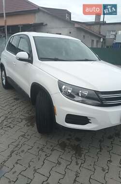 Volkswagen Tiguan  2012