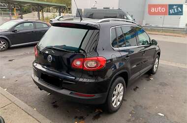 Volkswagen Tiguan  2008