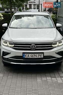 Volkswagen Tiguan  2021