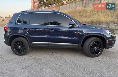 Volkswagen Tiguan  2011