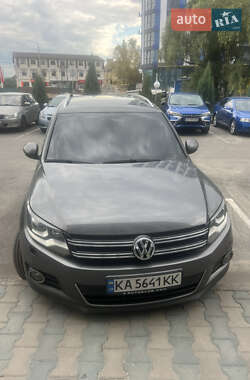 Volkswagen Tiguan  2012