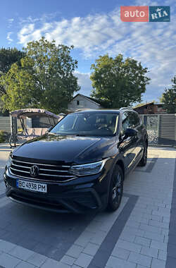 Volkswagen Tiguan  2021