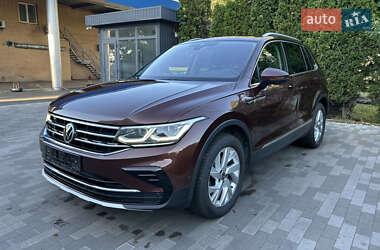 Volkswagen Tiguan  2021