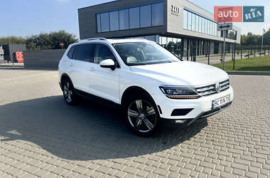 Volkswagen Tiguan  2018