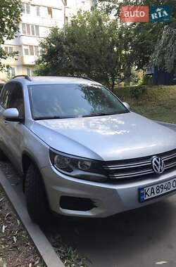 Volkswagen Tiguan  2015