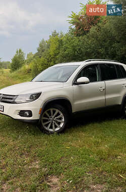 Volkswagen Tiguan  2012