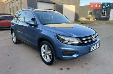 Volkswagen Tiguan  2012