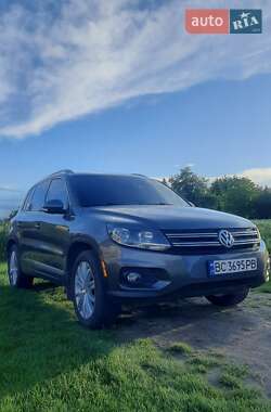 Volkswagen Tiguan  2011