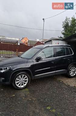 Volkswagen Tiguan  2012