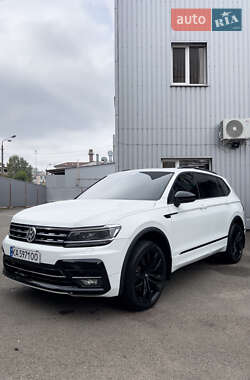 Volkswagen Tiguan  2021