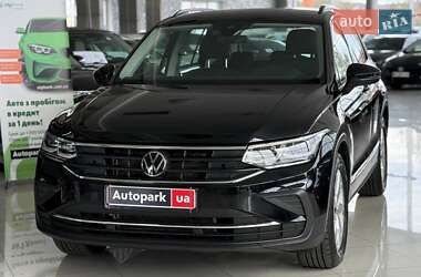 Volkswagen Tiguan  2021