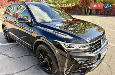 Volkswagen Tiguan  2021