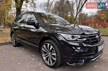 Volkswagen Tiguan  2021