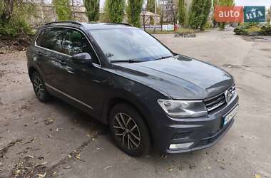Volkswagen Tiguan  2016
