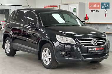 Volkswagen Tiguan  2010