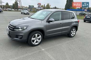 Volkswagen Tiguan  2012