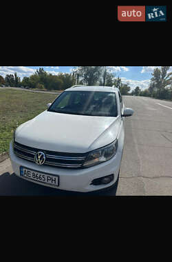 Volkswagen Tiguan  2011