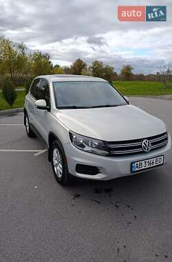 Volkswagen Tiguan  2012