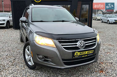 Volkswagen Tiguan  2010