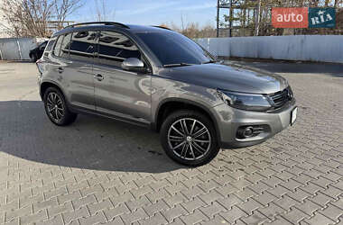 Volkswagen Tiguan  2014