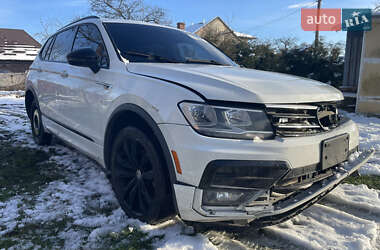 Volkswagen Tiguan  2021