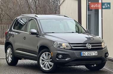 Volkswagen Tiguan  2012