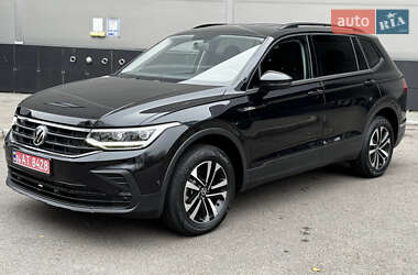 Volkswagen Tiguan  2022