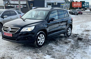 Volkswagen Tiguan  2009
