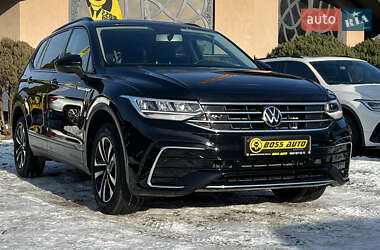 Volkswagen Tiguan  2021