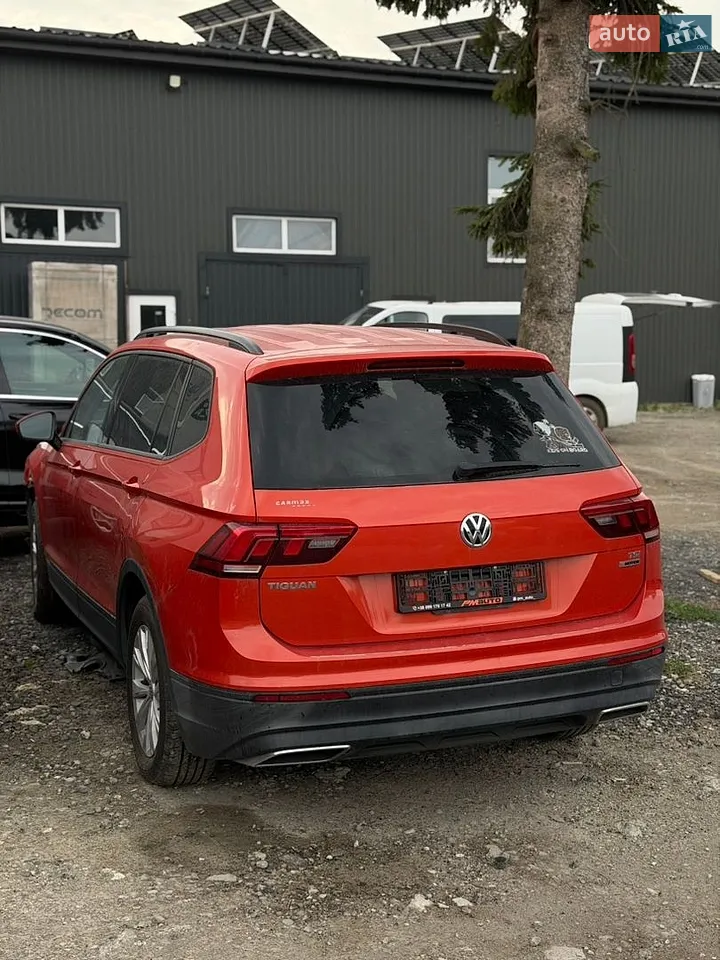 2018 Volkswagen Tiguan - фото 1