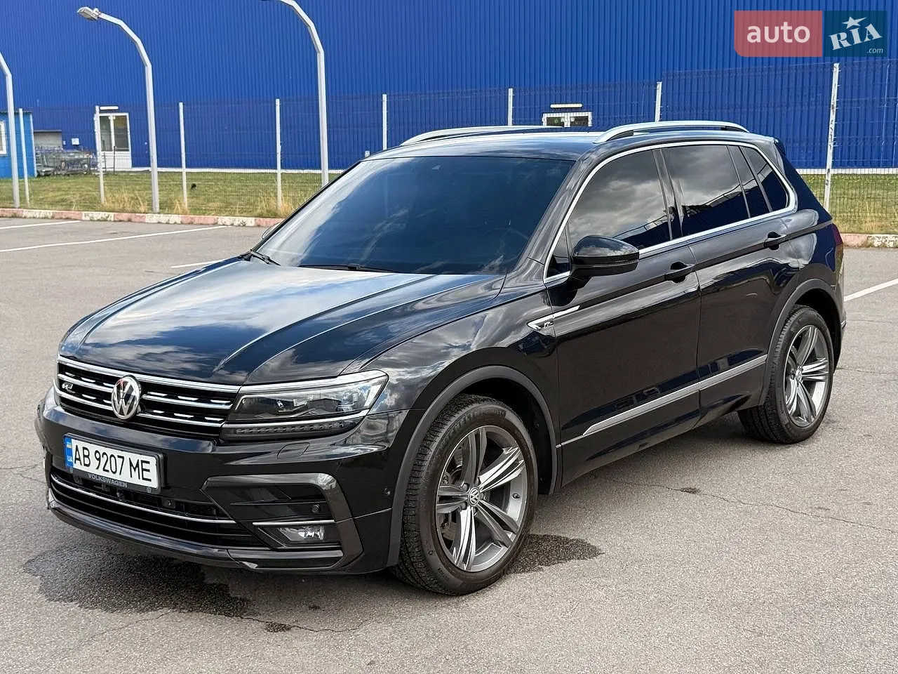 2017 Volkswagen Tiguan - фото 1