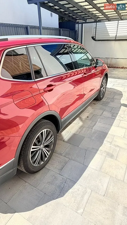 2017 Volkswagen Tiguan - мініатюра 4