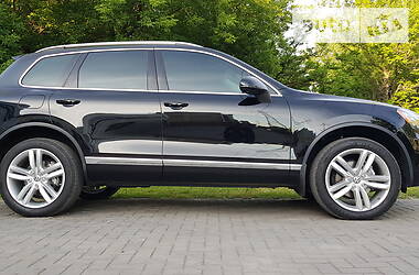 Volkswagen Touareg   2014