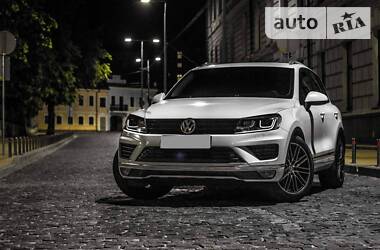 Volkswagen Touareg  2015