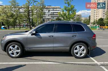 Volkswagen Touareg  2012