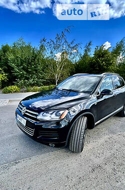 Volkswagen Touareg  2010