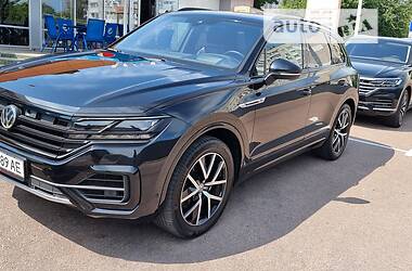 Volkswagen Touareg Black Style 2 R Line 2019