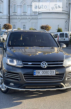 Volkswagen Touareg  2012