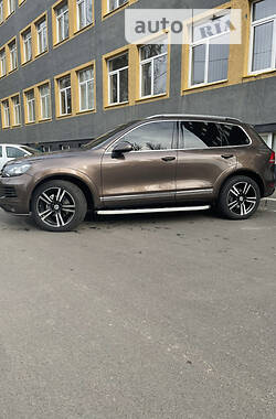 Volkswagen Touareg  2010