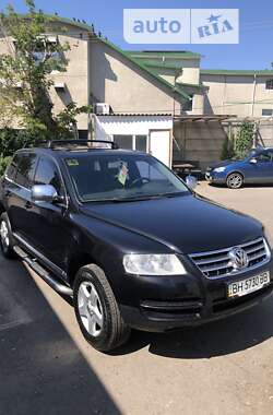 Volkswagen Touareg  2004