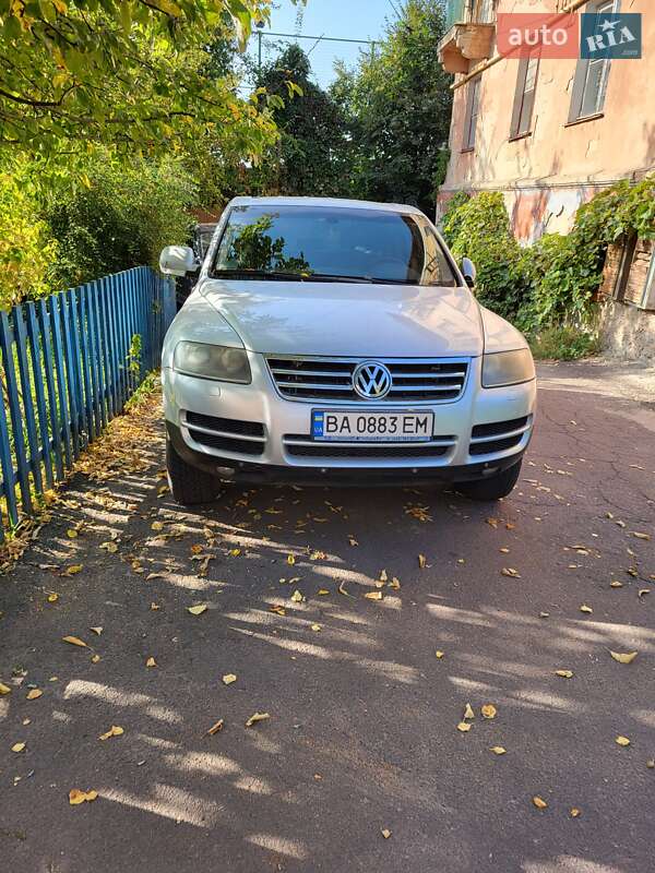 Легковые Volkswagen Touareg