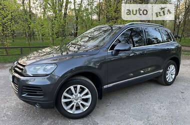 Volkswagen Touareg  2012