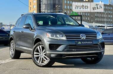 Volkswagen Touareg  2015