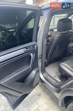 Volkswagen Touareg  2016