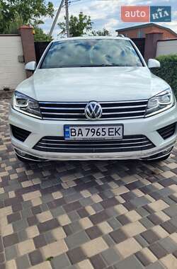 Volkswagen Touareg  2015