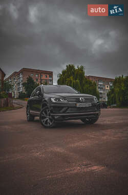 Volkswagen Touareg  2016