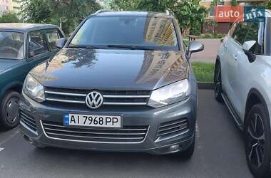 Volkswagen Touareg  2010
